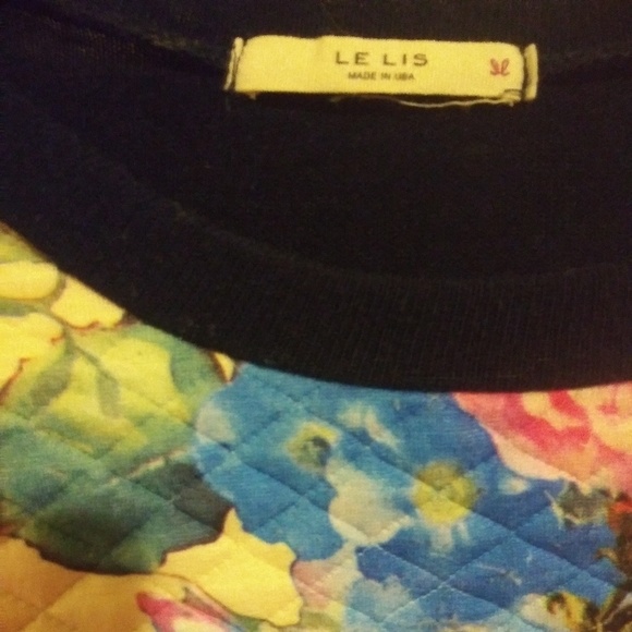 Le Lis Sweater with Floral Quilted Front - Picture 4 of 4